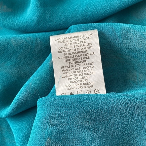 Joie V-Neck with Ruffle Puff Shoulder Long Sleeve Autumn Fall Pattern Blouse - Picture 9 of 13